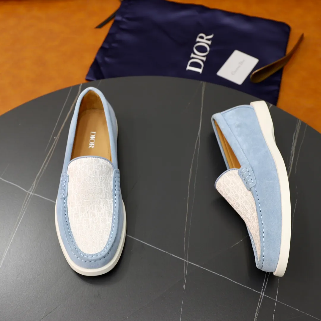 Ex-factory price: 540🙅‍♂️🙅‍♂️🙅‍♂️ Brand: Dior DIOR Standard code: Men's code 38/44 (45 can be customized) Grade: Same as the official website Material: Original cowhide stitching, cowhide lining, original TPU wear-resistant soft outsole Style categories: Leisure and sports version, footwear for driving, young fashion, European and American trends, British style Color: actual picture color